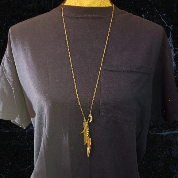 Women's Necklace - Picture 3 of 4